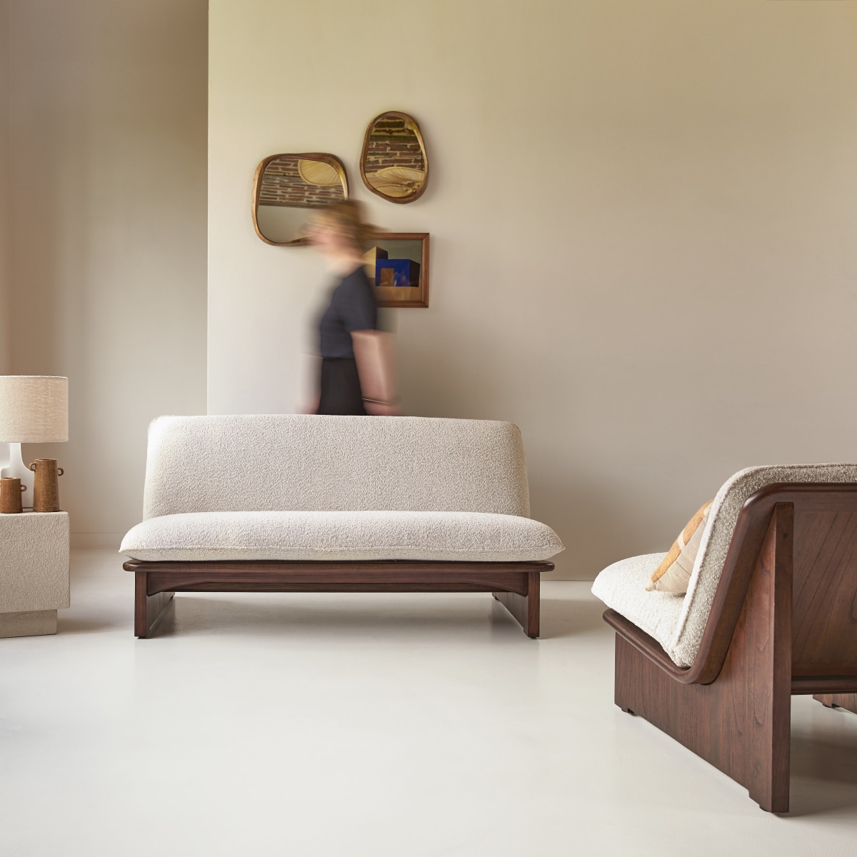 Banquette en bois de mindi massif et tissu bouclé écru Folk Tikamoon