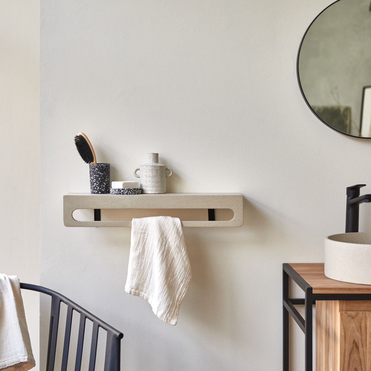 Porte serviette mural en terrazzo cream Clea Tikamoon