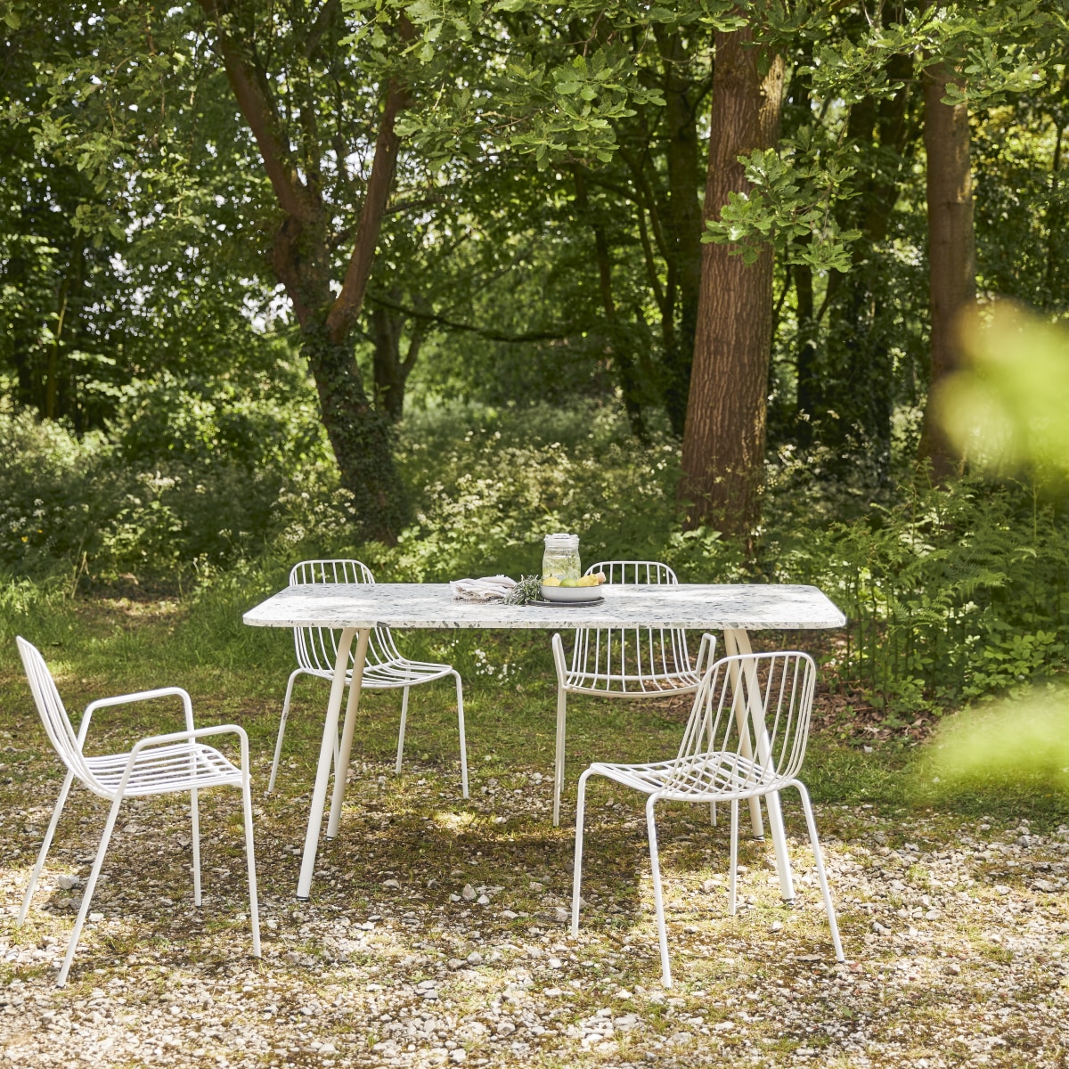 Table de jardin rectangulaire en terrazzo premium et métal 160 Elio green Tikamoon
