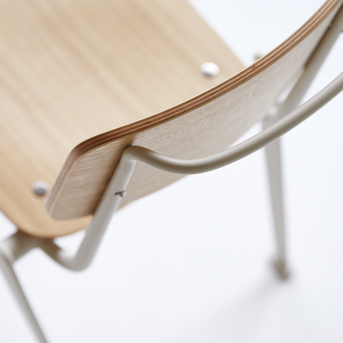 Mio - Silla de fresno y metal color crema