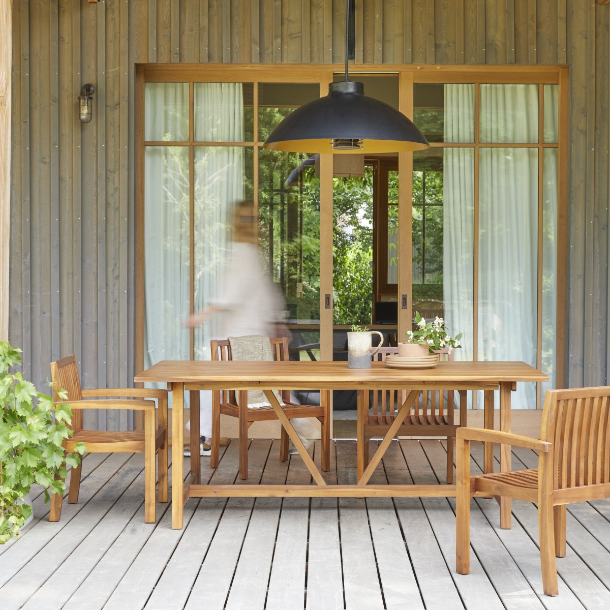 Alba - Gartenmöbelset aus massivem Akazienholz mit 4 Stühlen