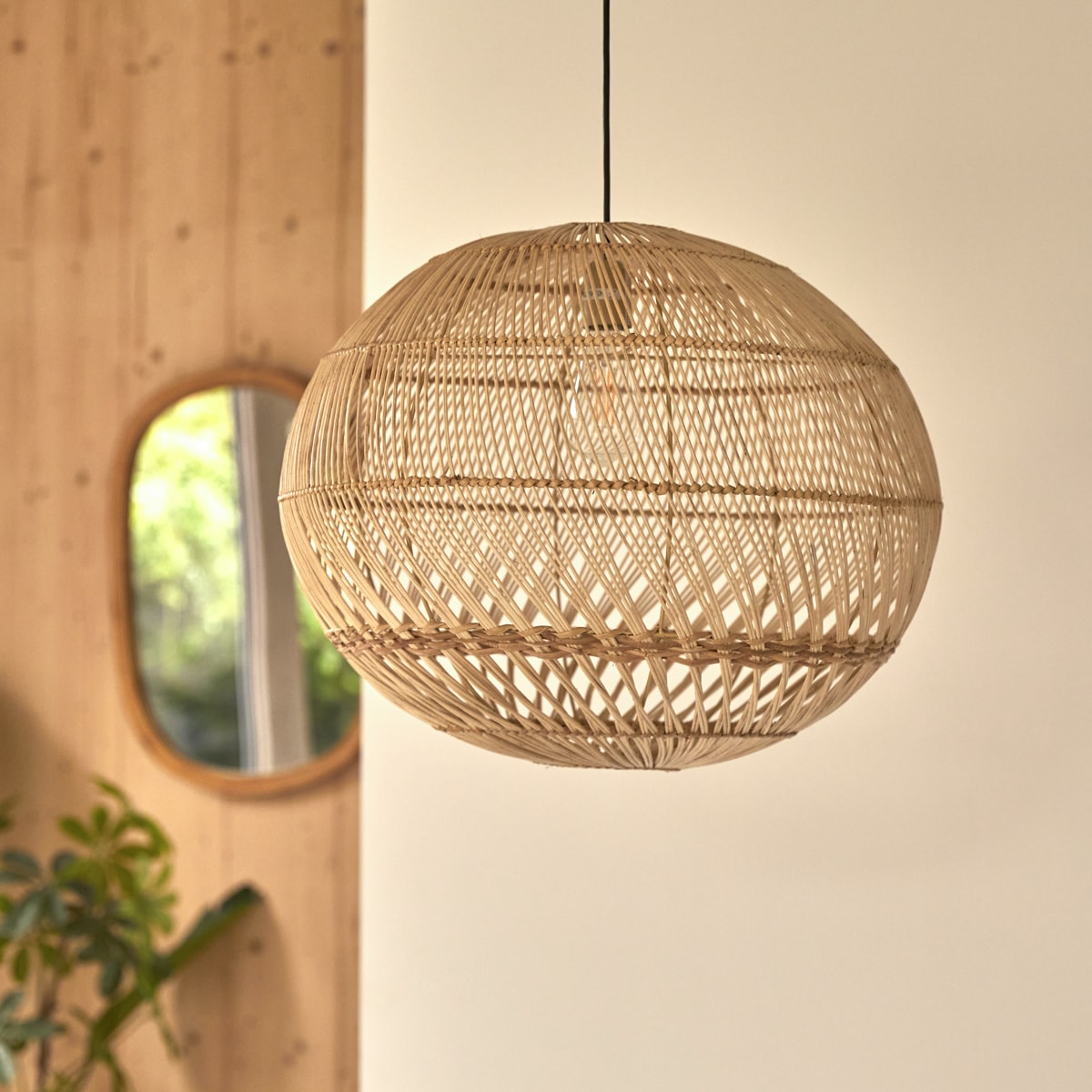 Suspension en rotin Zao 55 Tikamoon