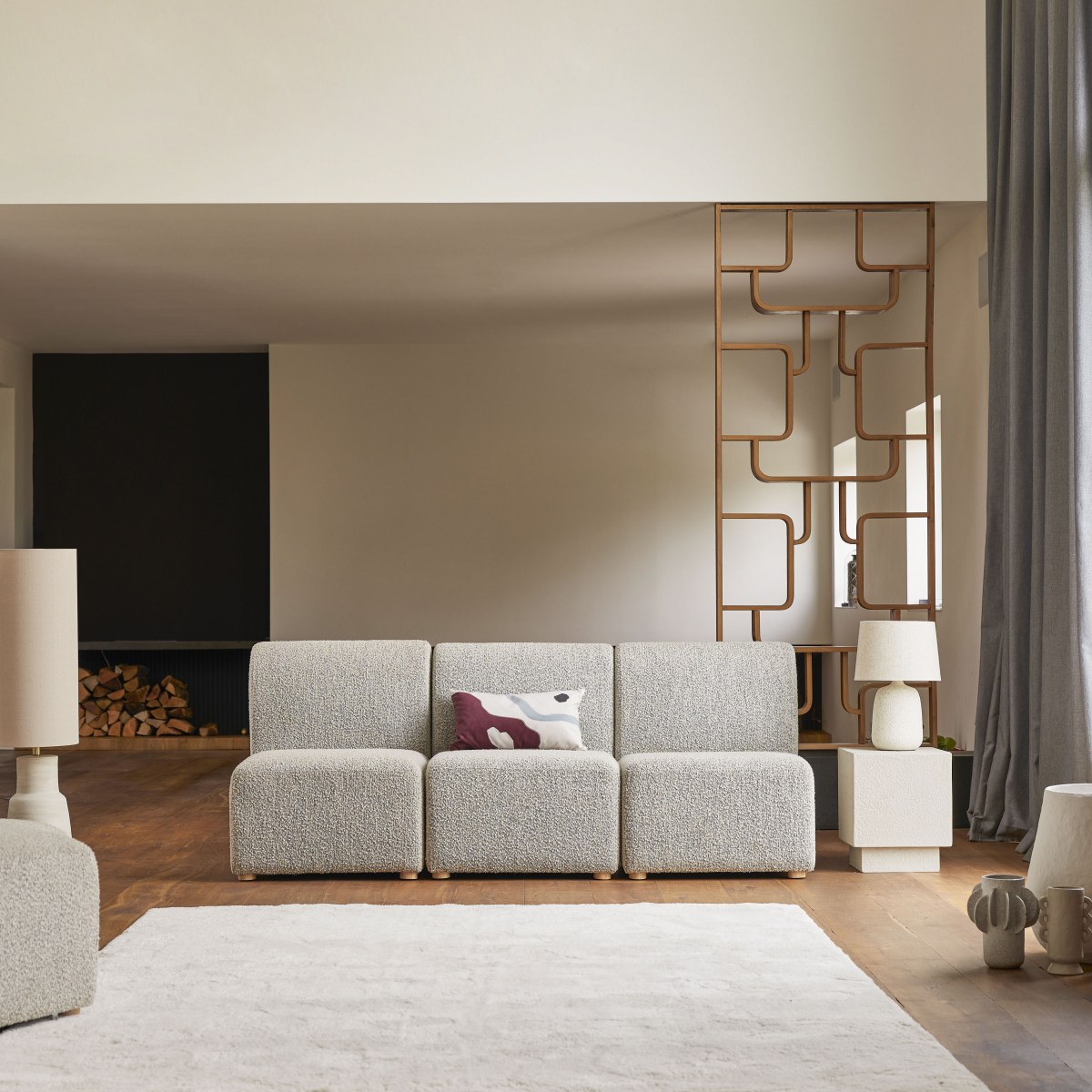 Banquette Swann modulable 3 places en acacia massif et tissu gris FSC - Tikamoon
