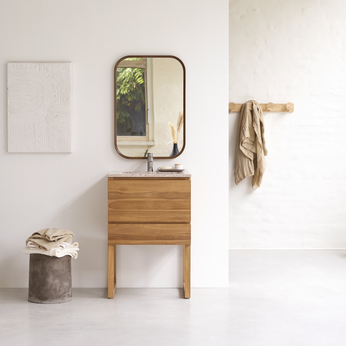Meuble salle de bain Edgar en teck massif et terrazzo pink 60 cm FSC - Tikamoon