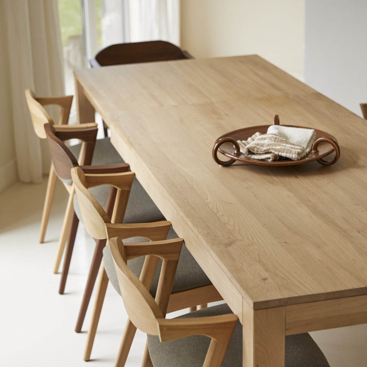 Eden - 6-10 seater solid oak extendable table