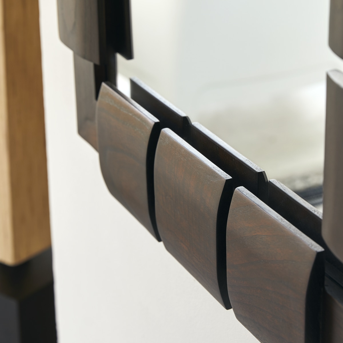 Isaac - Spiegel aus Mindiholz, 100 x 80 cm