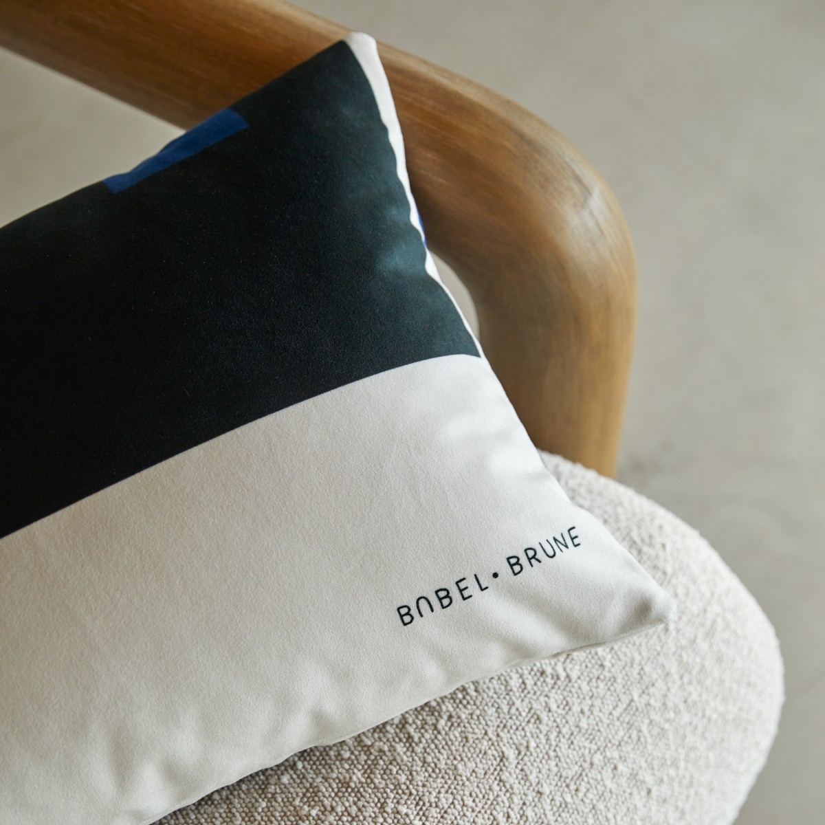 Barbican - Coussin français 68x40 cm