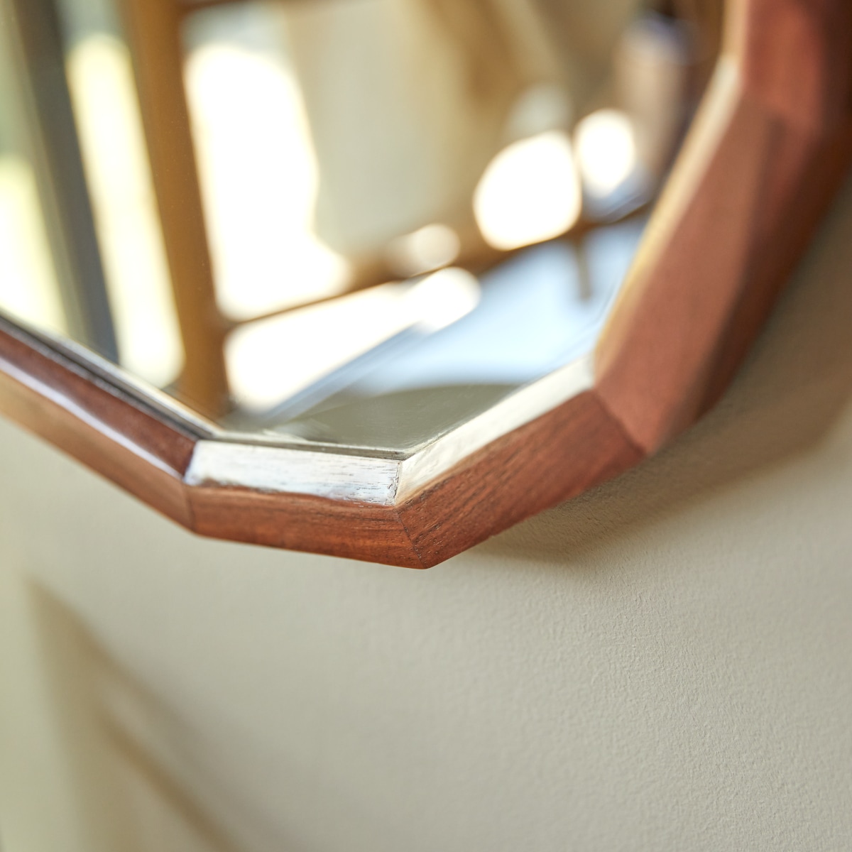 Jade - Solid sheesham wood mirror 80x70 cm