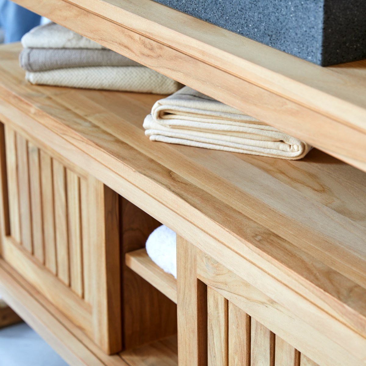 Colonial - Solid teak storage unit 120 cm