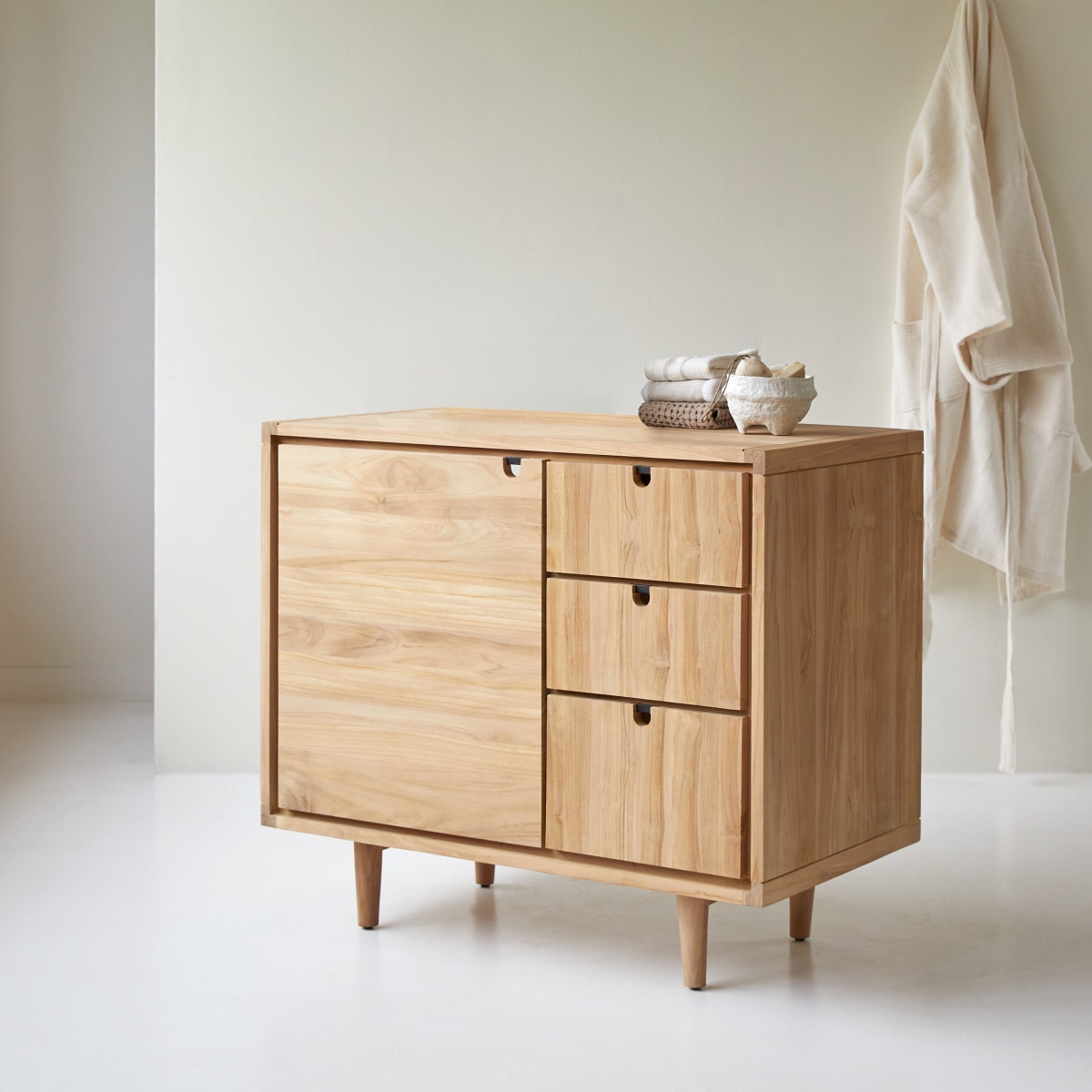 Meuble de rangement en teck 95 cm Meubles salle de bain Tikamoon