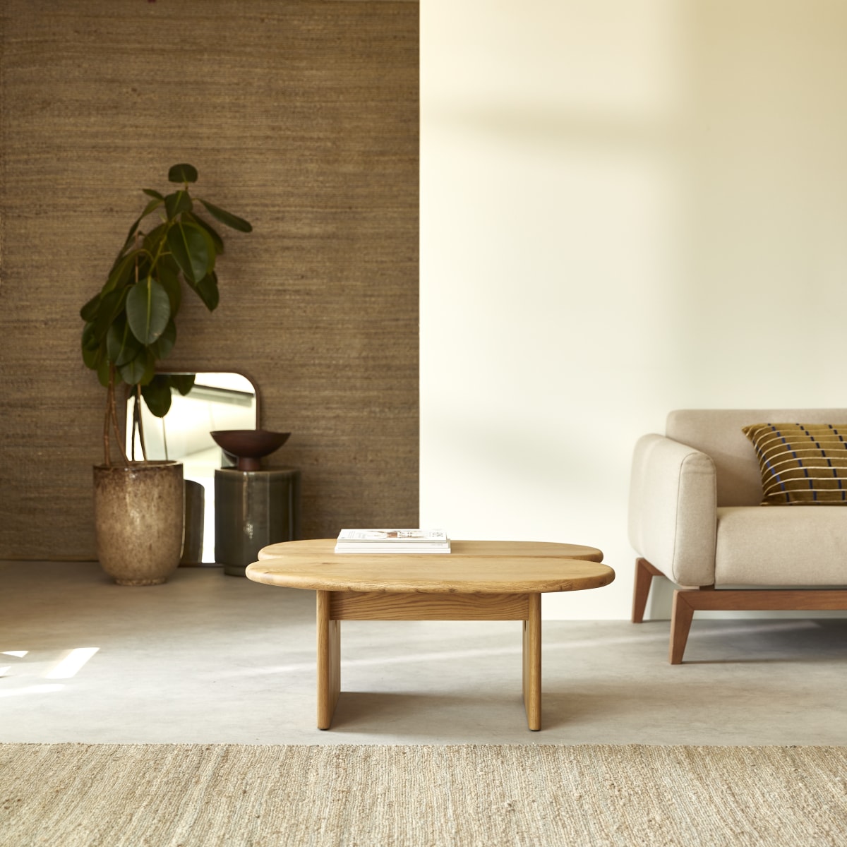 Sophia - Solid oak coffee table