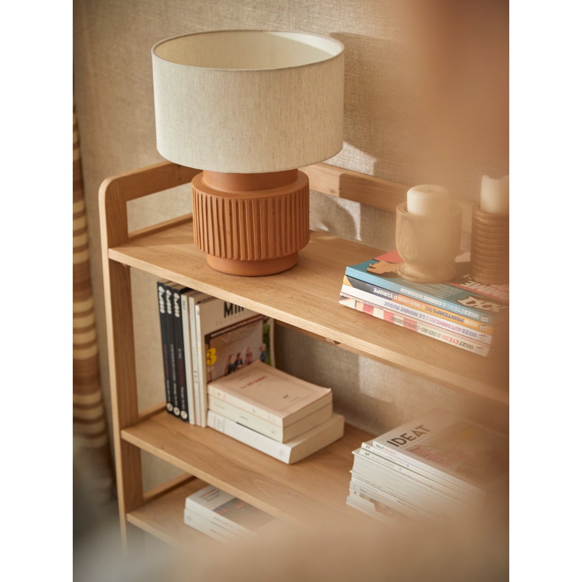 Esmée - Bücherregal aus massiver Eiche