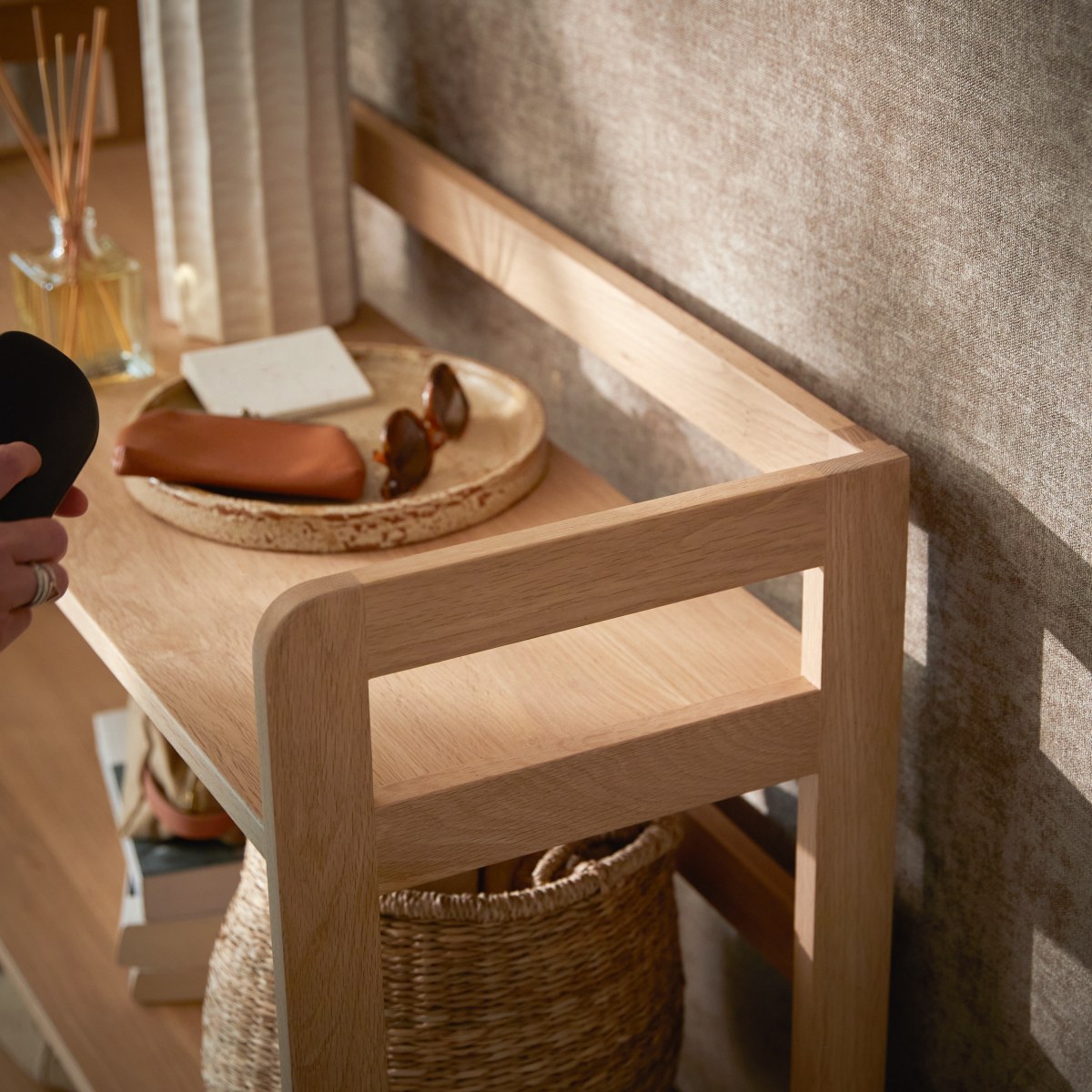 Esmée - Solid oak tall console table