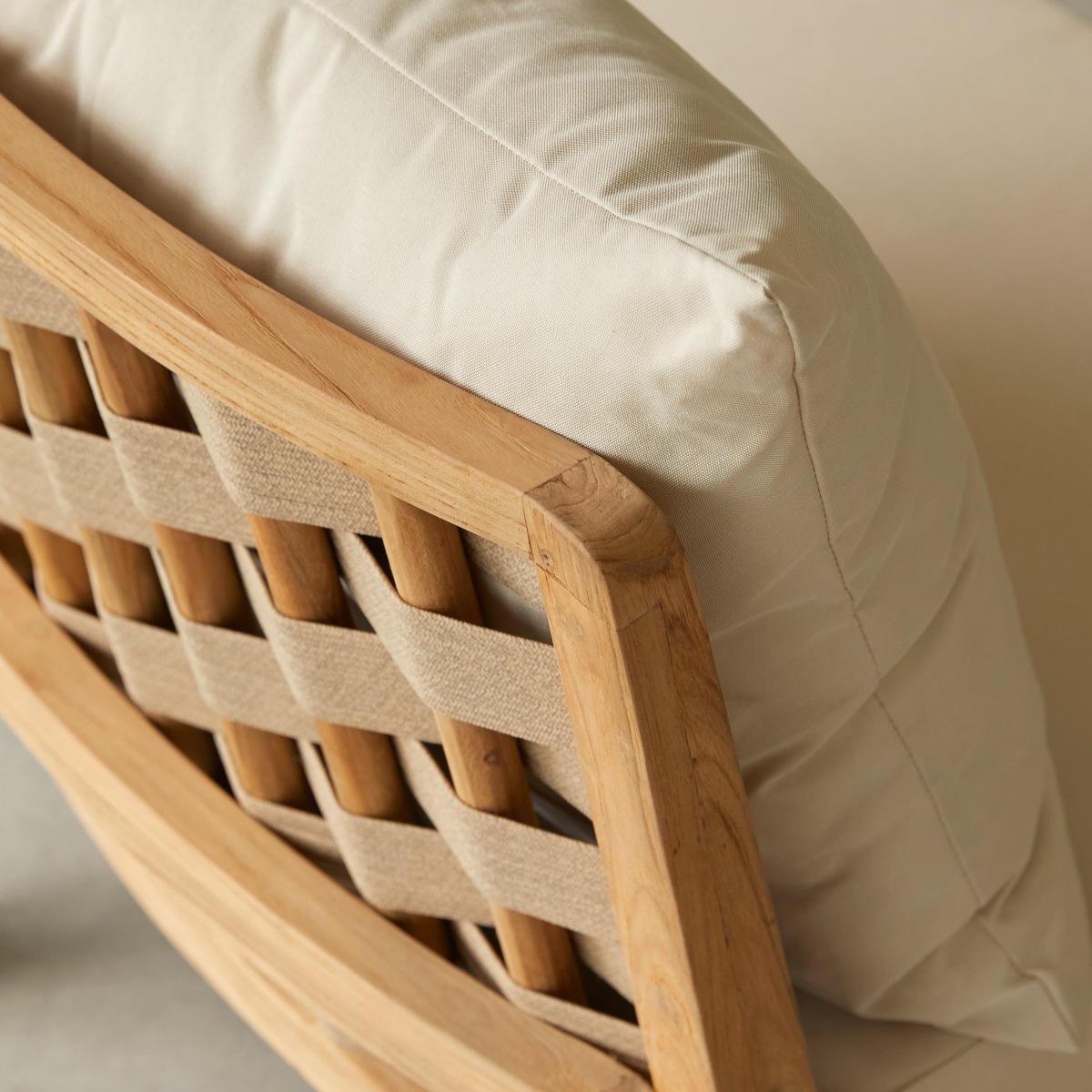 Jasmée - Fauteuil de jardin en teck massif