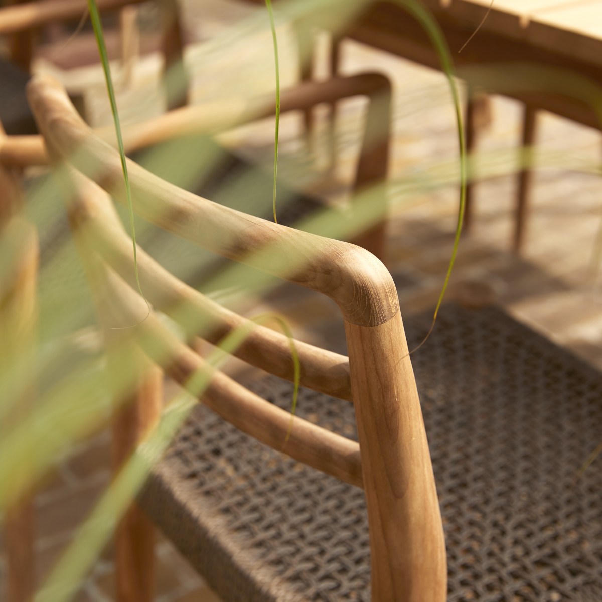 Lily - Chaise de jardin en teck massif et cordage