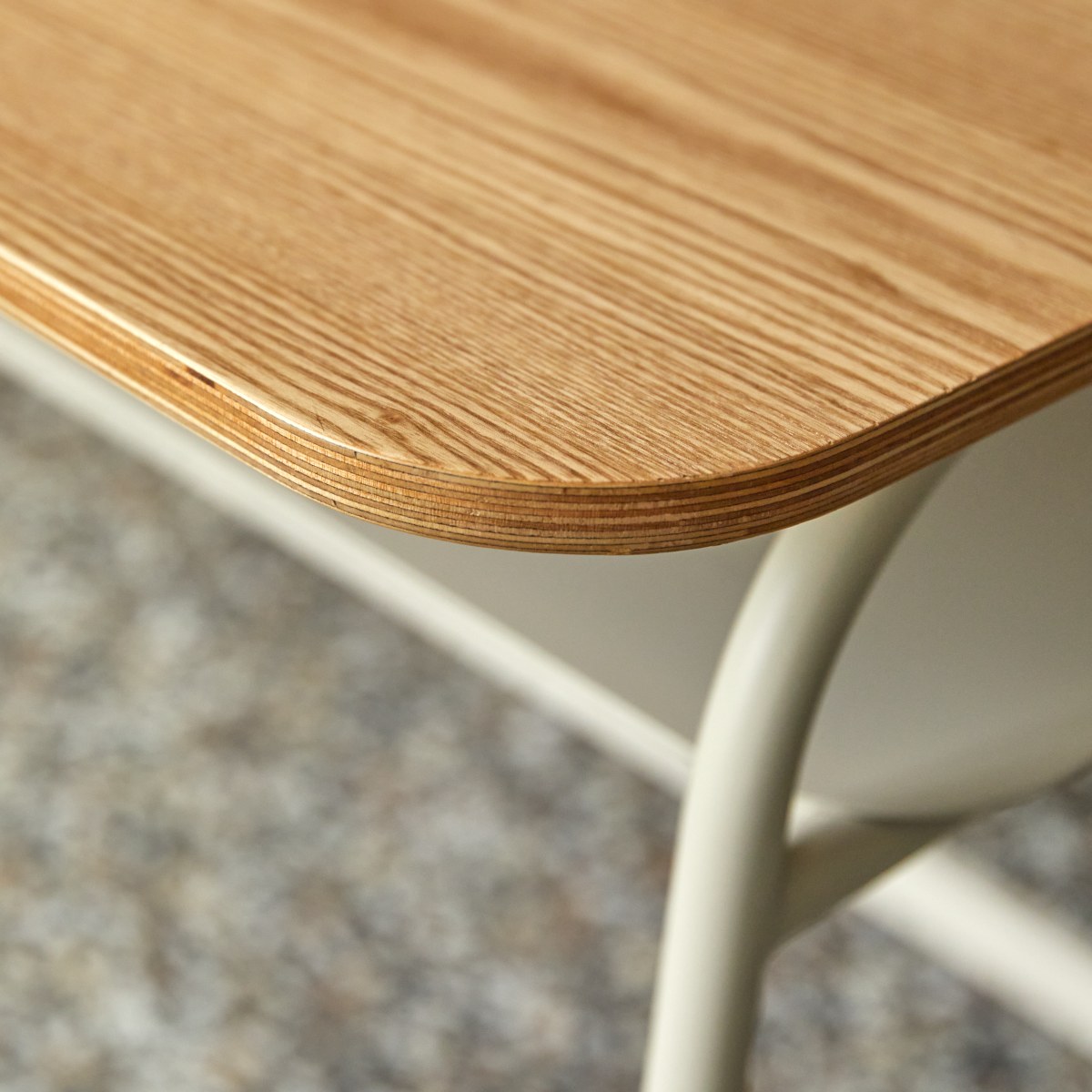 Mio - Bureau en frêne et métal cream