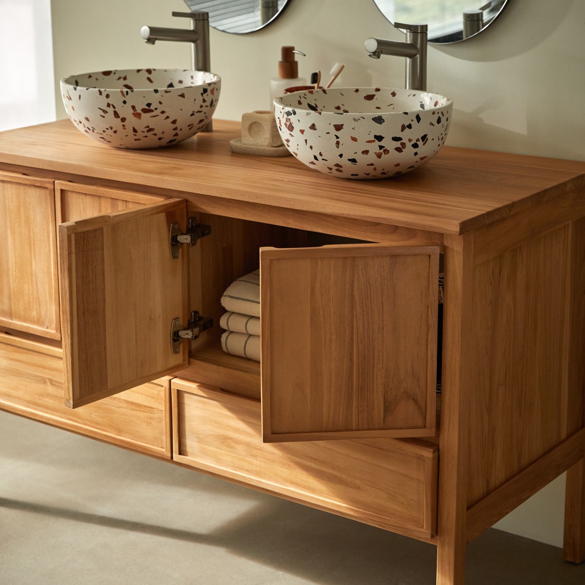 Jane - Waschtischunterschrank aus massivem Teakholz 120 cm