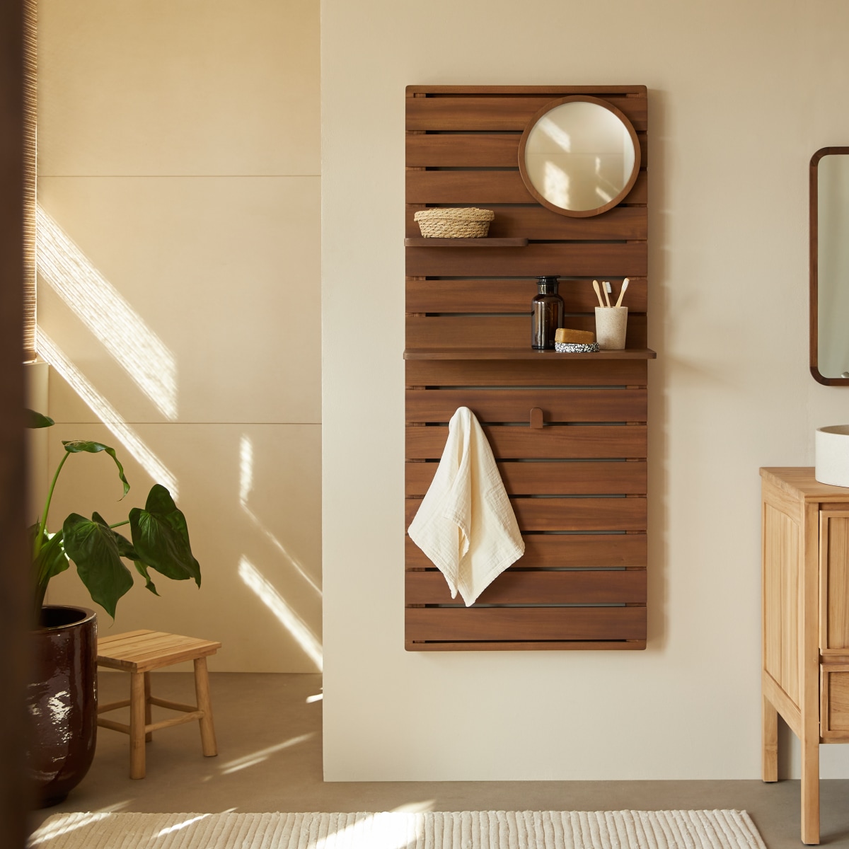Arthur - Modulares Wandregal aus massivem Mahagoni