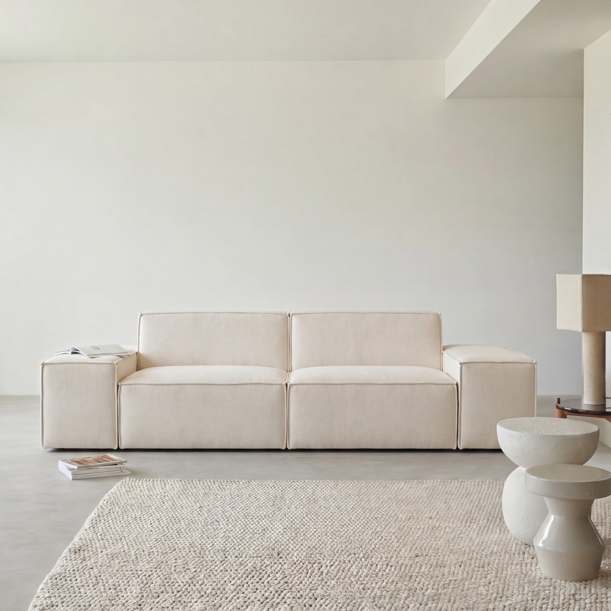 Dario - Sofa aus beigem Stoff, 2-Sitzer, modulare Armlehnen