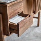 Isaure - Badkamermeubel van massief notenhout en premium terrazzo 125 cm