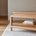 Achille - Quadratischer Couchtisch aus massivem Teakholz