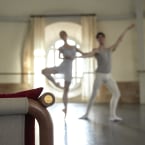 Opéra - Poltrona in rovere massello e velluto rosso