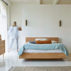 Flat - Bed in solid teak - 160x200 cm