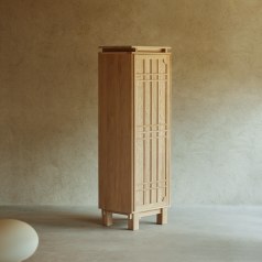 Bodi - Hochschrank aus massiver Eiche