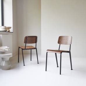 Mio - Stuhl aus Nussbaumholz und Metall, black