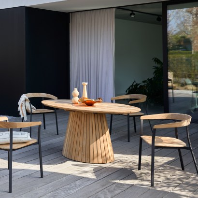 Paloma - Oval solid teak garden table
