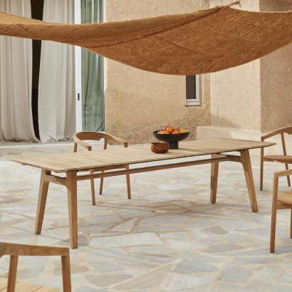 Antioni - Solid
teak garden table for 8-10 people