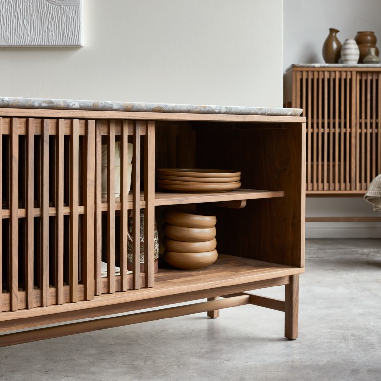 Isaure - Buffet en noyer massif et terrazzo premium 160 cm