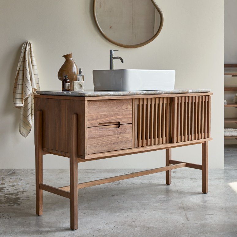 Isaure - Meuble salle de bain en noyer massif et terrazzo premium 125 cm