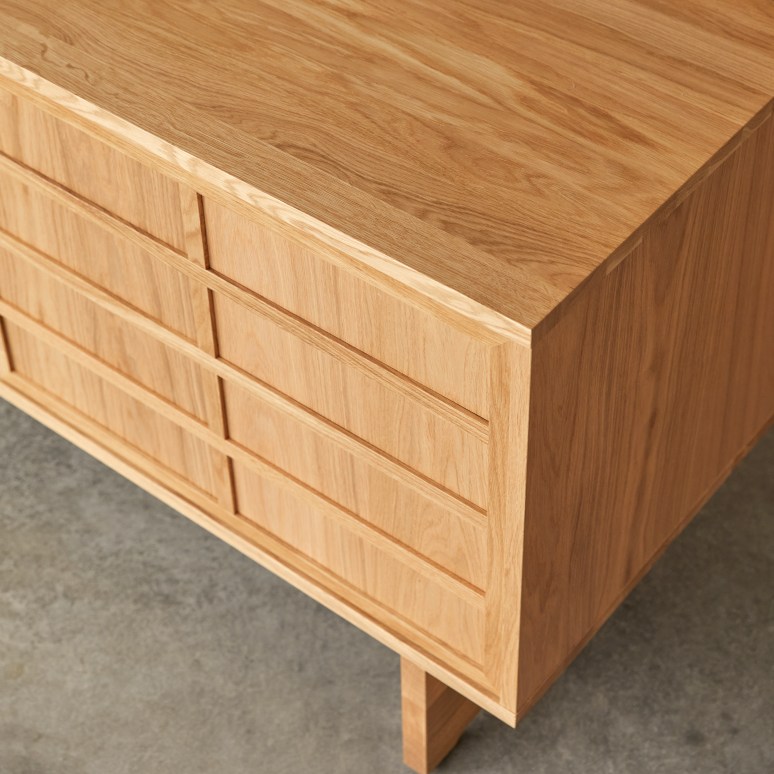Miu - Solid oak TV unit, 135 cm