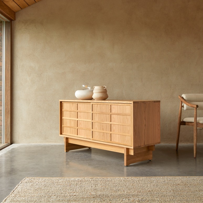 Miu - Aparador de roble de 135 cm