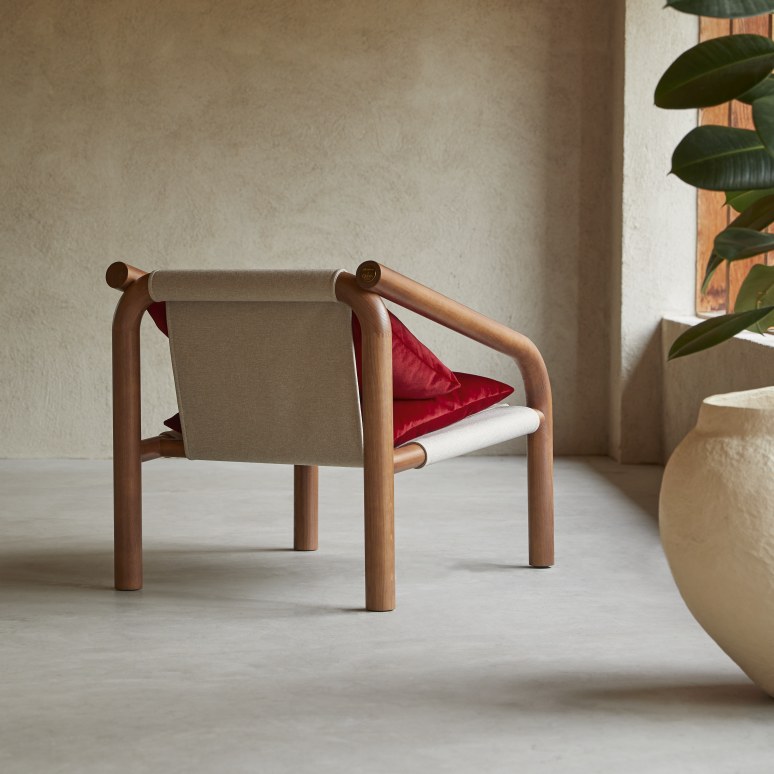 Opéra - Sillón de roble macizo y terciopelo rojo