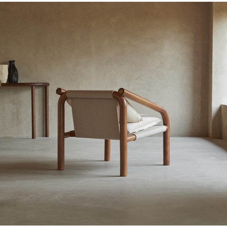 Opéra - Fauteuil van donker massief eikenhout en crèmekleurig fluweel