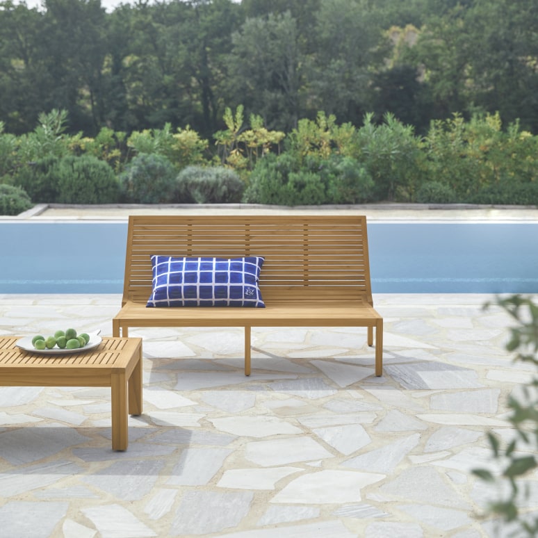 Teo - Banquette de jardin basse en teck massif